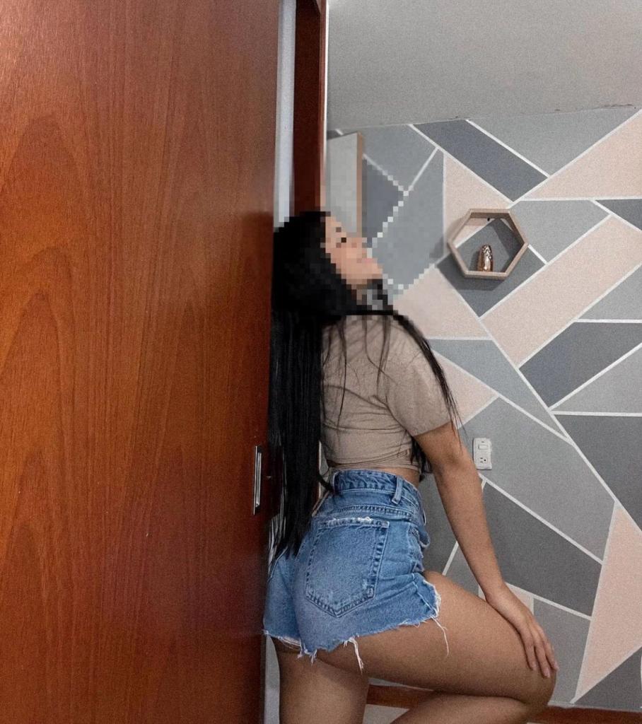 Chica busca chico en Almería: 