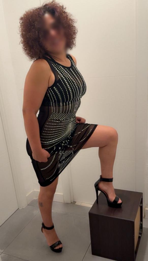 Chica busca chico en Granada: 