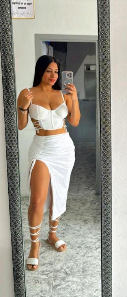 613469234: Chica busca chico en Barcelona