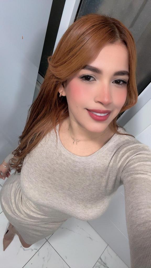 604311087: Chica busca chico en Barcelona