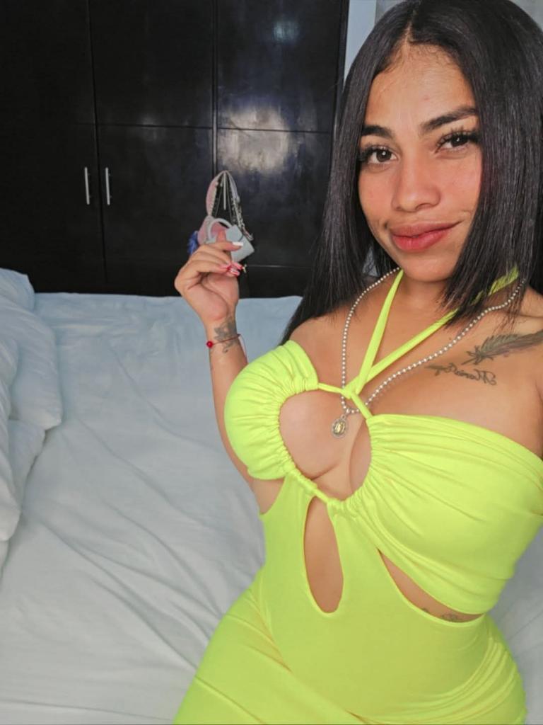 697586892: Chica busca chico en Badajoz