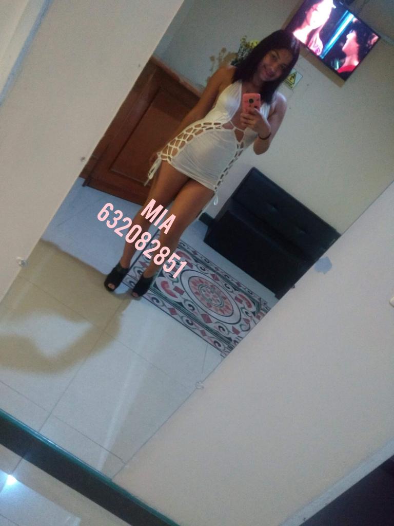 Chica busca chico en Cádiz: 