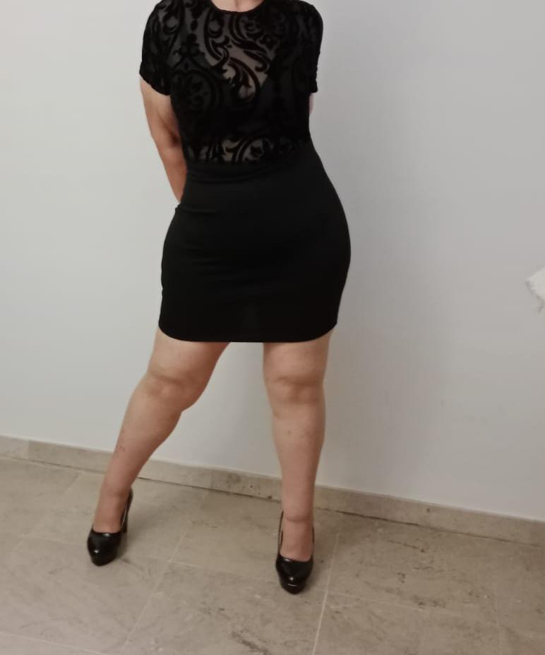 615445489: Chica busca chico en Sevilla