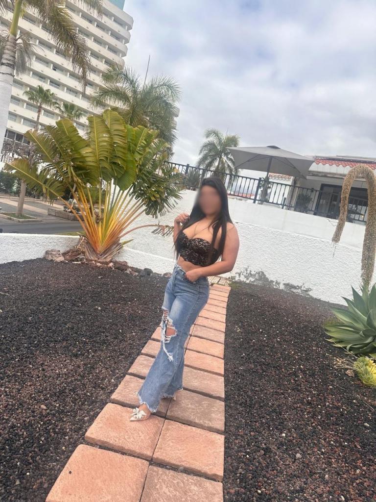 Chica busca chico en Tenerife: 