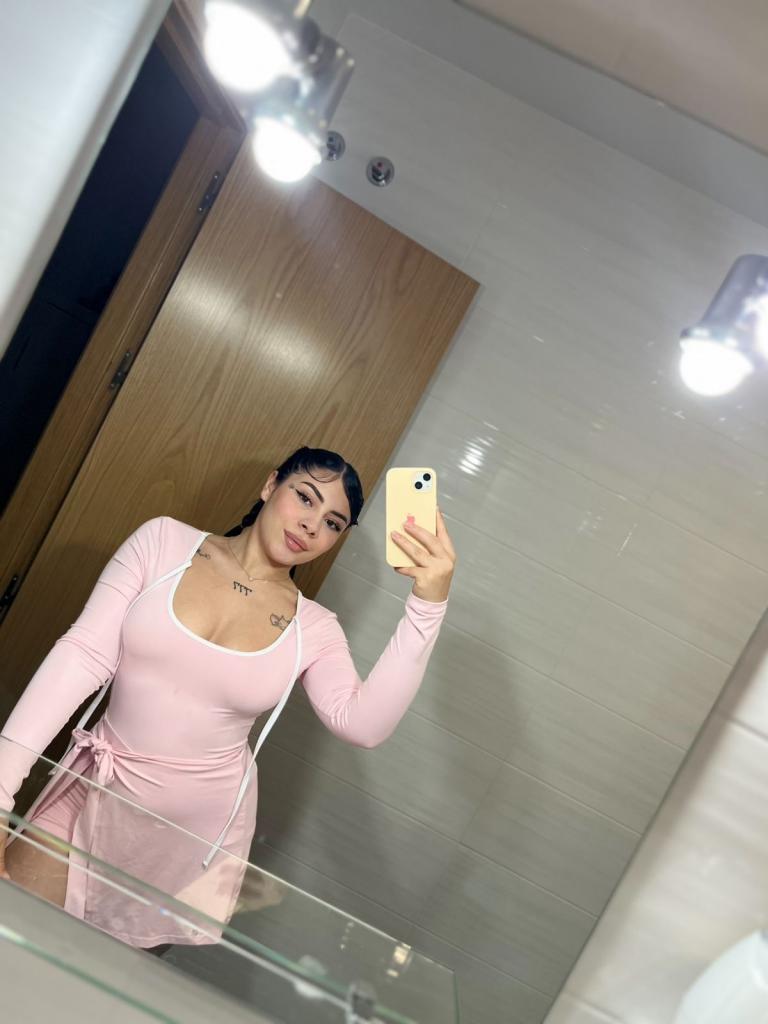 Chica busca chico en Almería: 