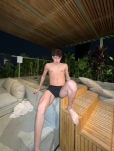 614608032: Chico busca chica en Burgos