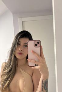 643792636: Chica busca chico en Granada