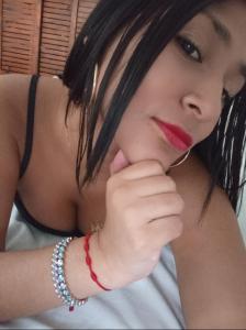 614798474: Chica busca chico en Alicante