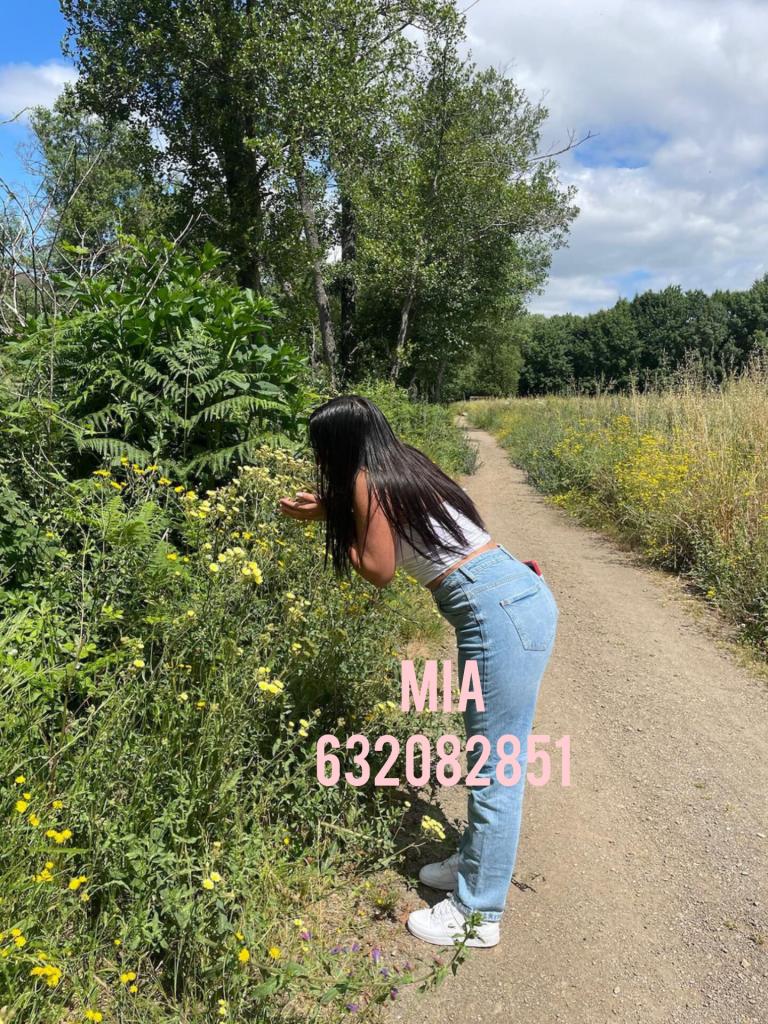 Chica busca chico en Cádiz: 