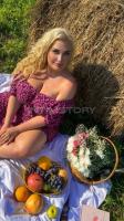 694211873: Chica busca chico en Barcelona