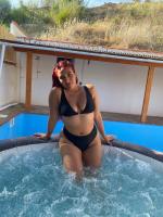 952606086: Chica busca chico en Málaga