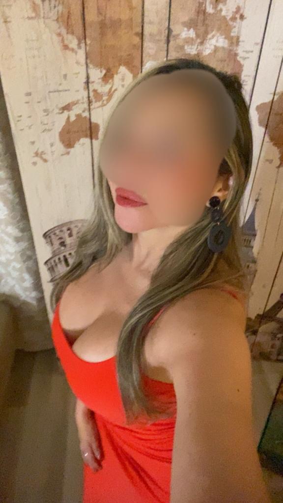 641274431: Chica busca chico en Madrid