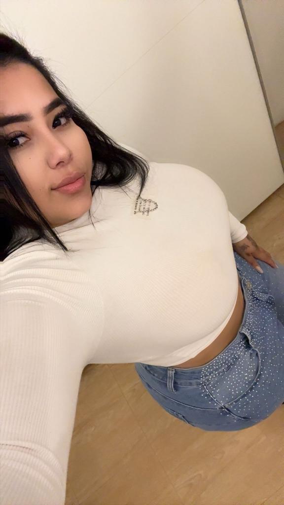 Chica busca chico en Almería: 