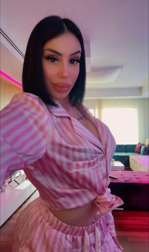 Chica busca chico en Cádiz: 