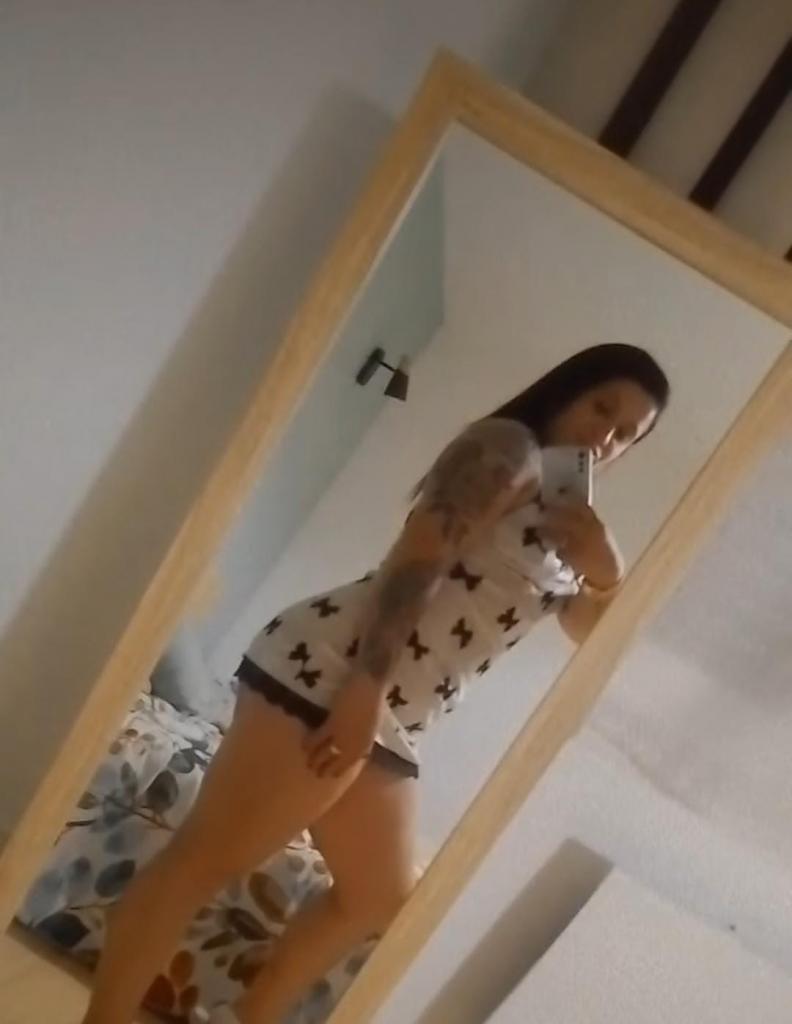 745026161: Chica busca chico en Soria