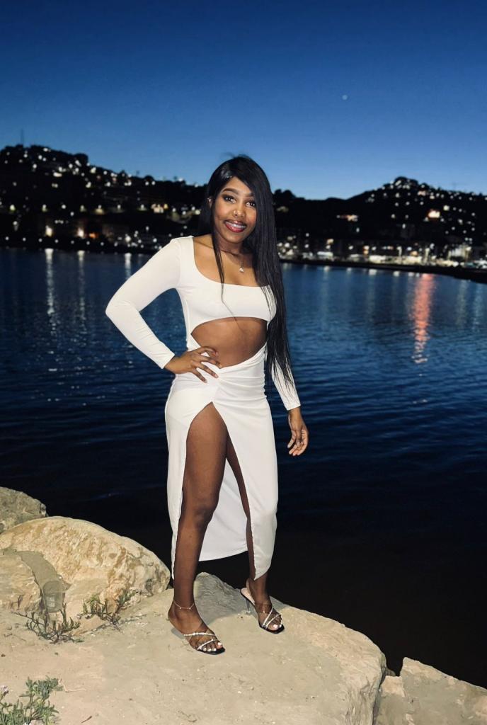 607598253: Chica busca chico en Valencia