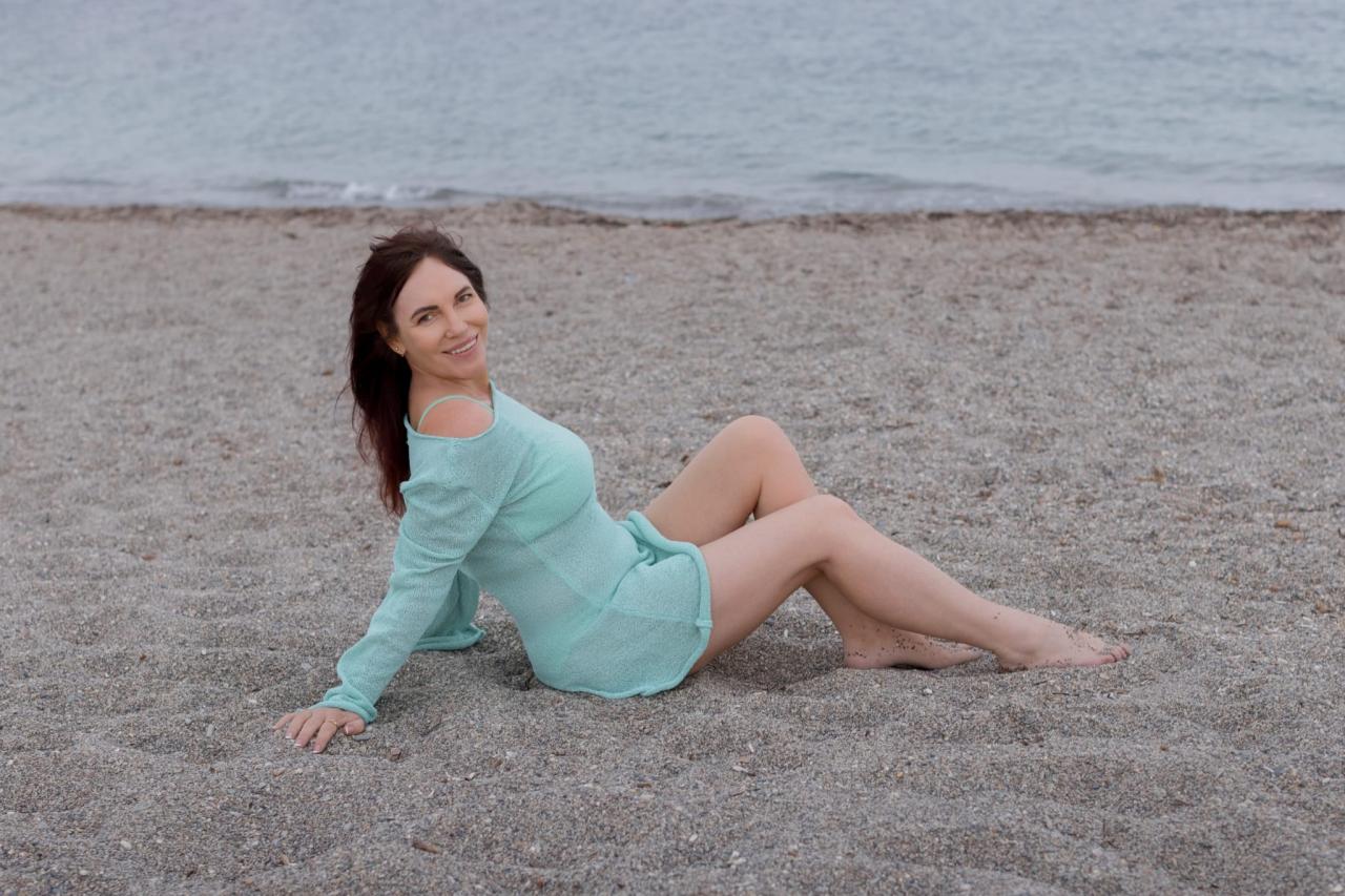 607686885: Chica busca chico en Alicante