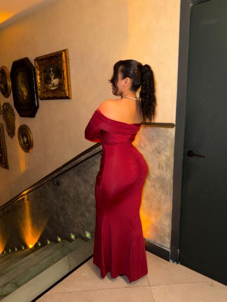 Chica busca chico en Valencia: Chica busca chico