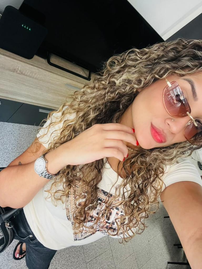 Chica busca chico en Zaragoza: Chica busca chico