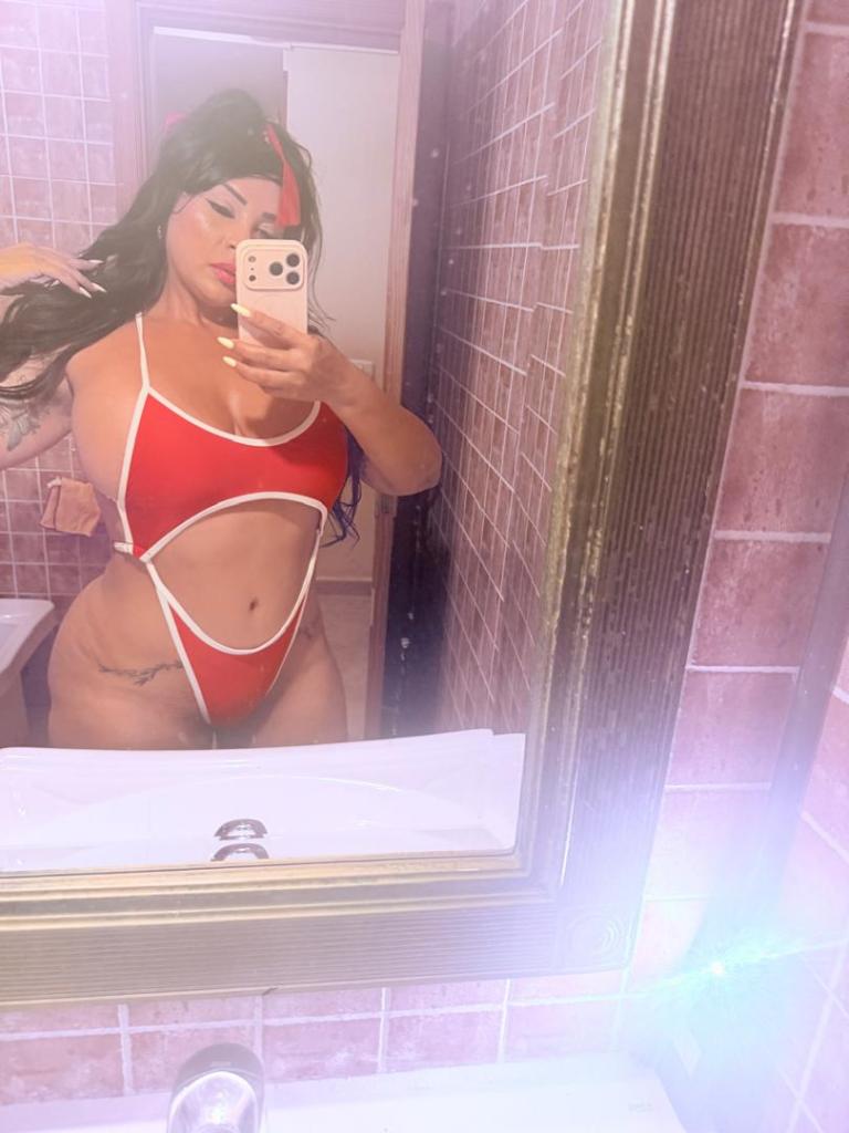 Chica busca chico en Tenerife: 