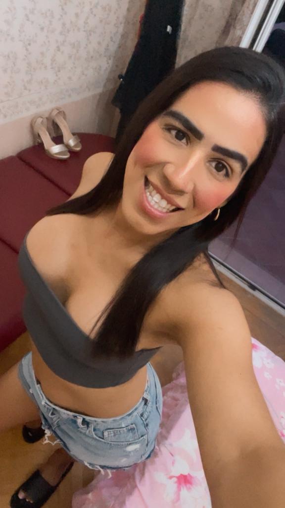 610876826: Travesti en Barcelona