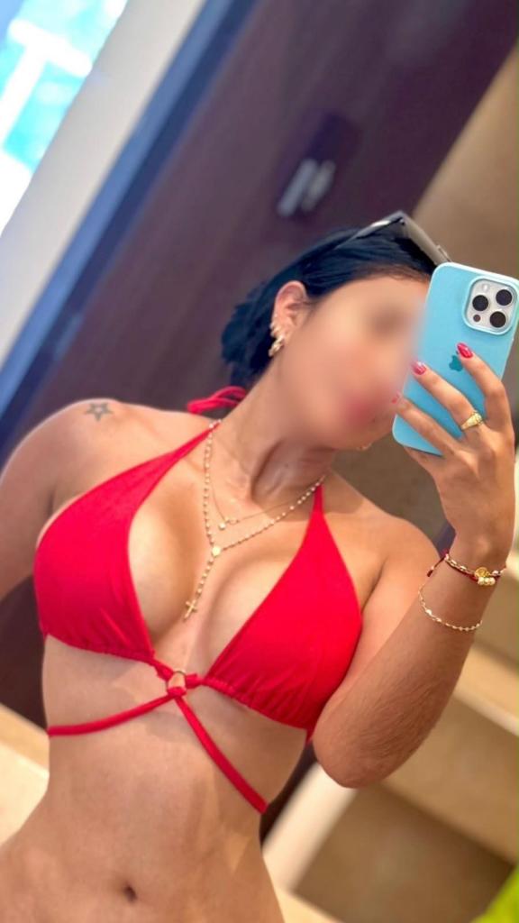 Chica busca chico en Menorca: Chica busca chico