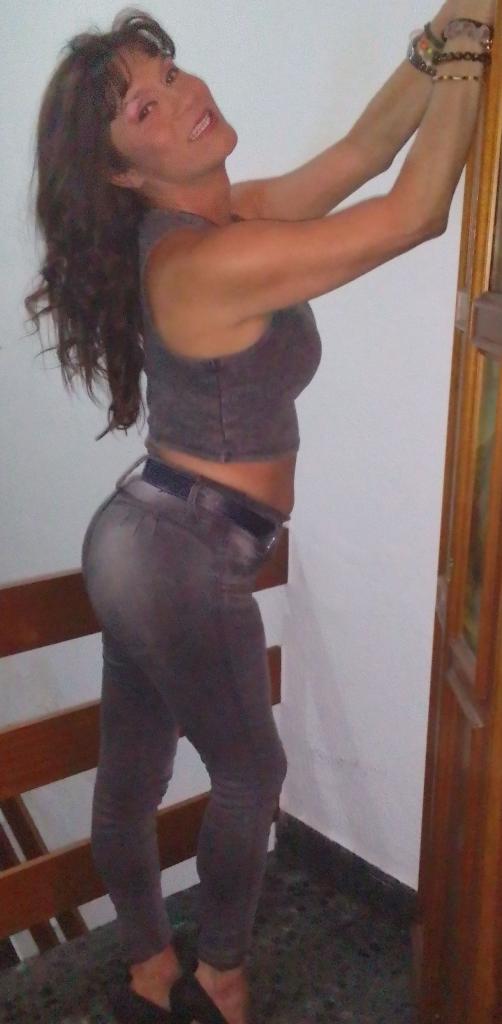 631841305: Travesti en León
