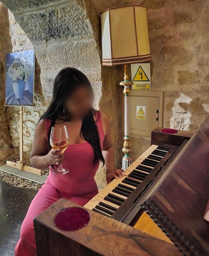 Chica busca chico en Granada: 