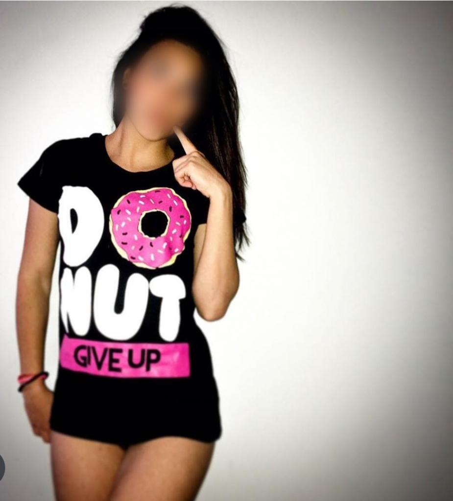 632807461: Chica busca chico en Gerona