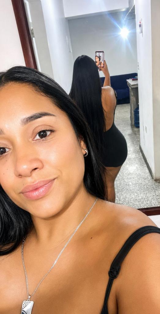 614392049: Chica busca chico en Gerona