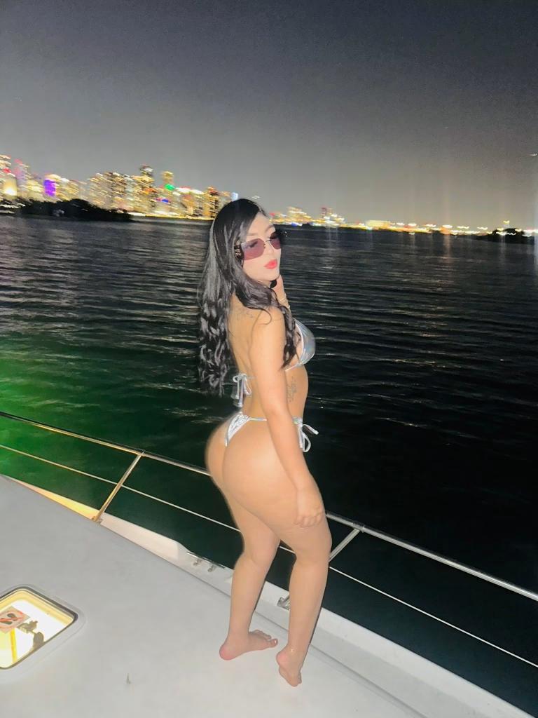 Chica busca chico en Tenerife: 