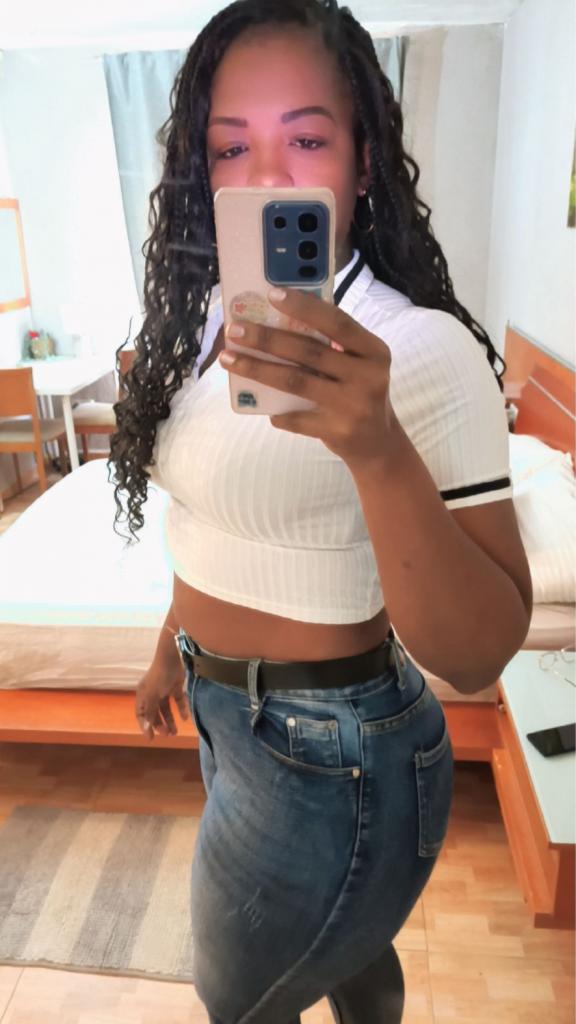 Chica busca chico en Tenerife: 