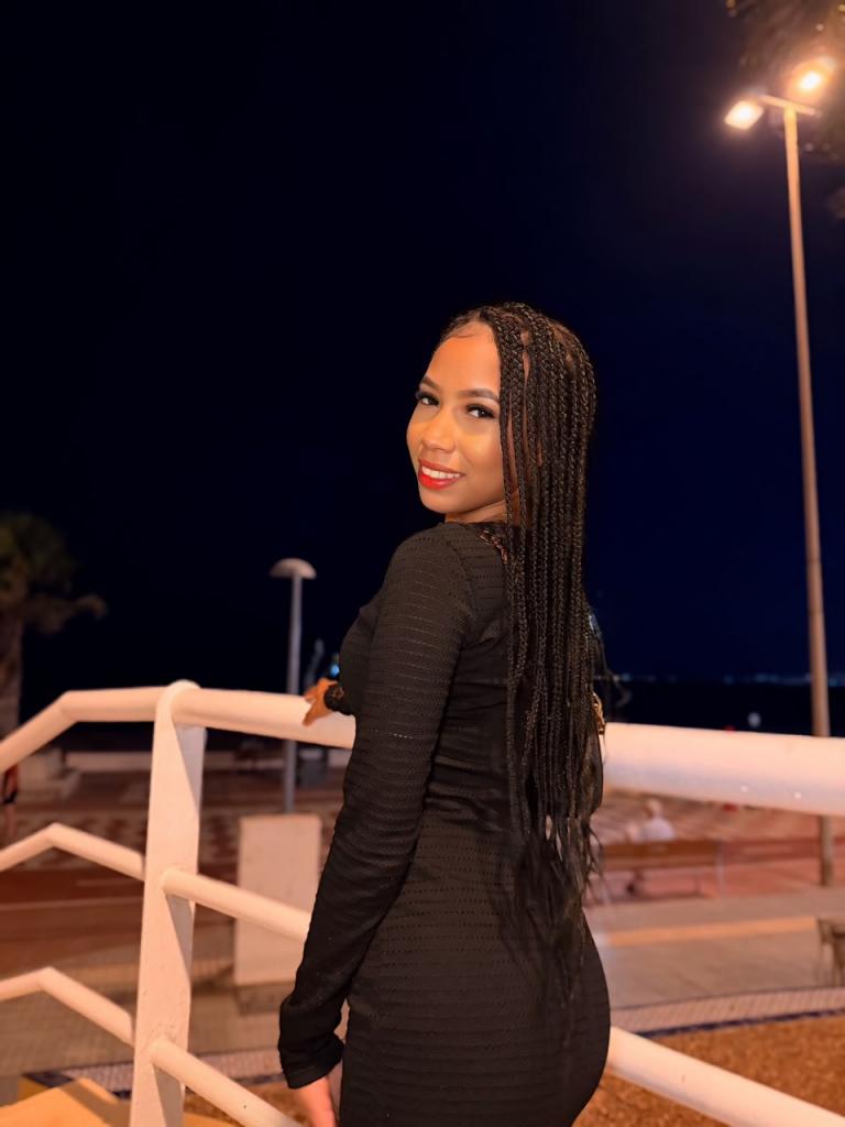 671835608: Chica busca chico en Almería