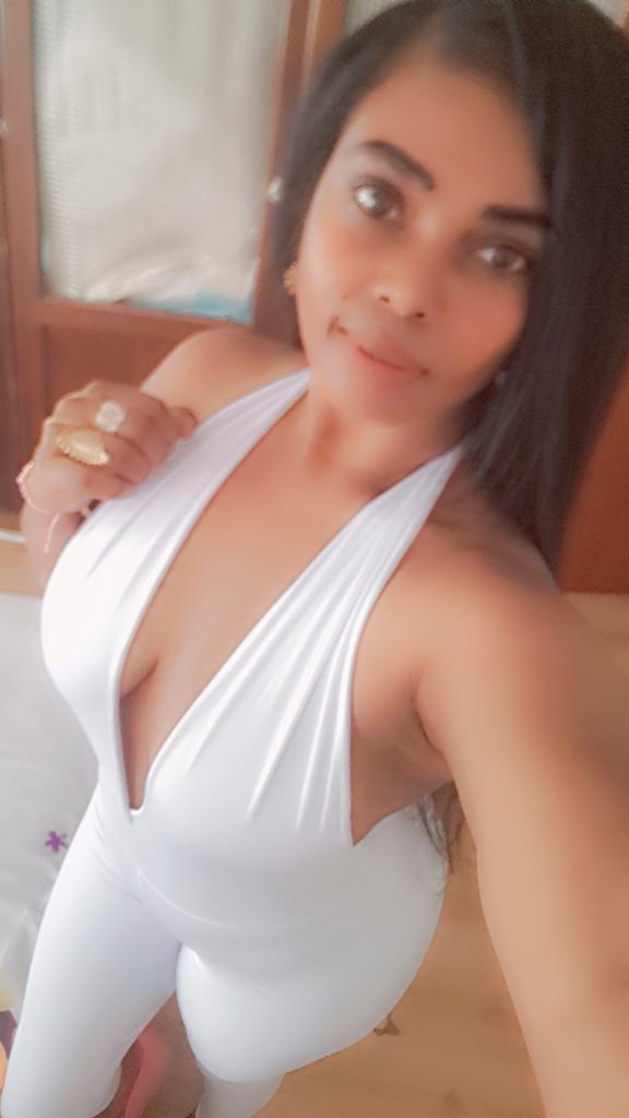 Chica busca chico en Huelva: 