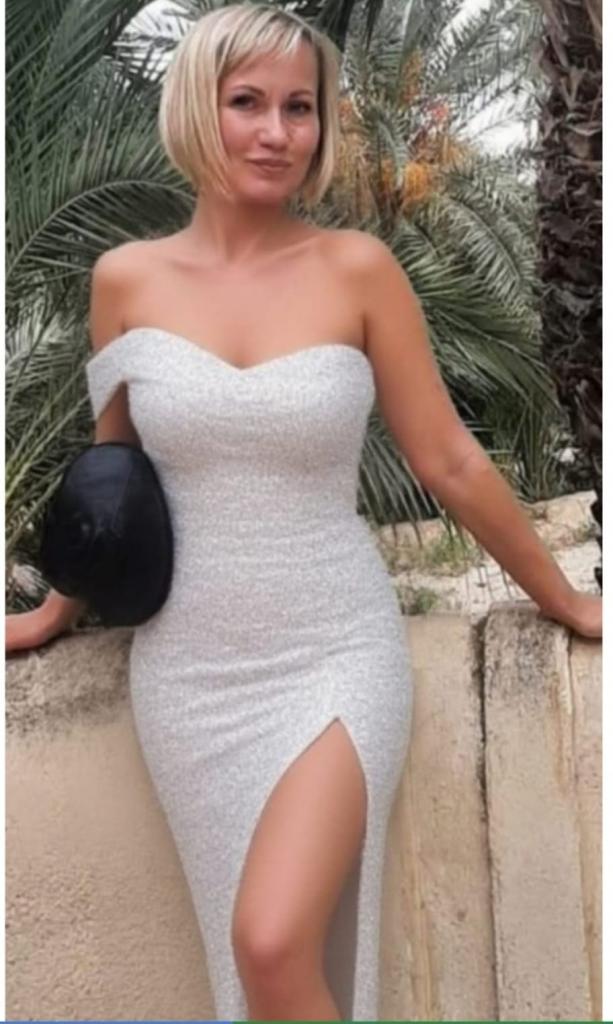 667796035: Chica busca chico en Almería