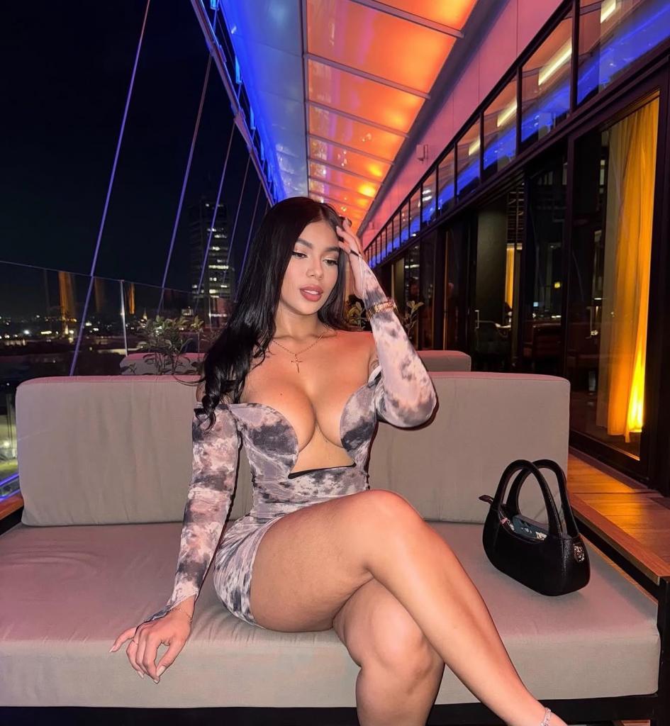 611952143: Chica busca chico en Mallorca