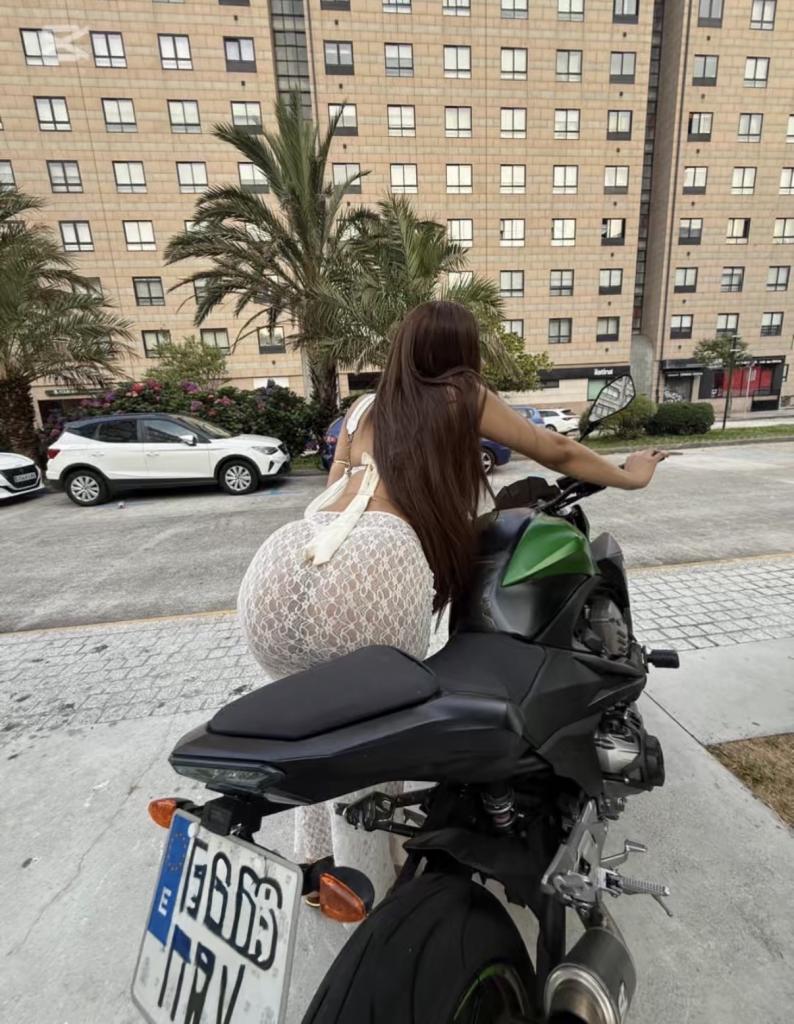 Chica busca chico en Lugo: 