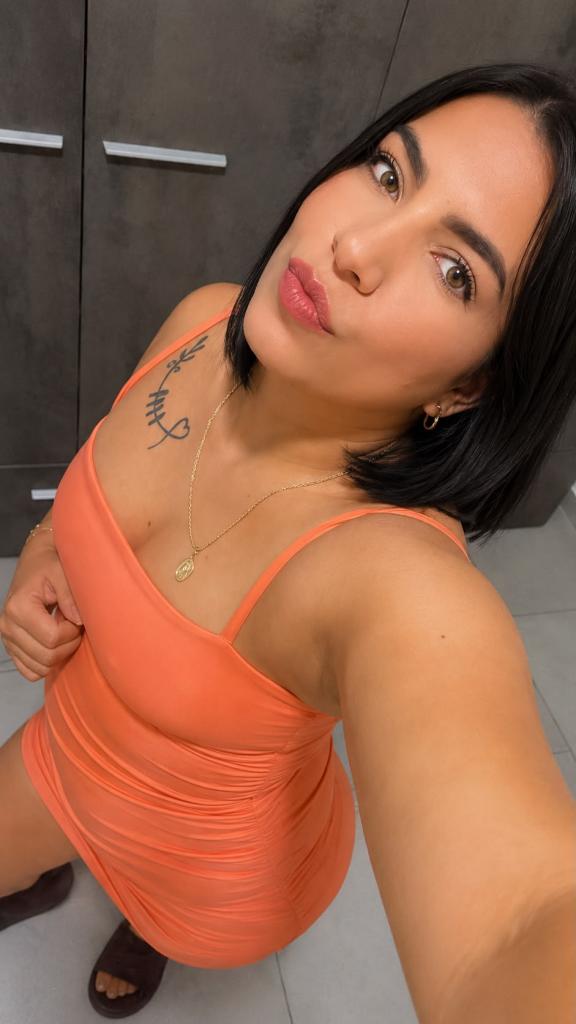 Chica busca chico en Cádiz: 