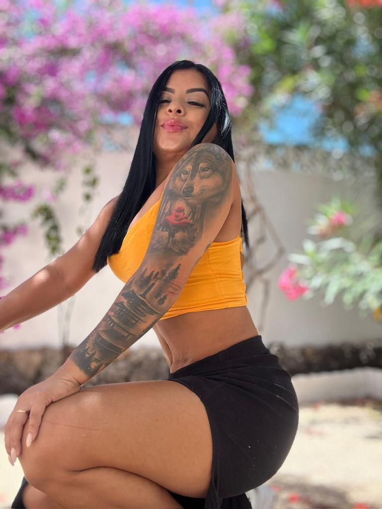 697761542: Chica busca chico en Tenerife