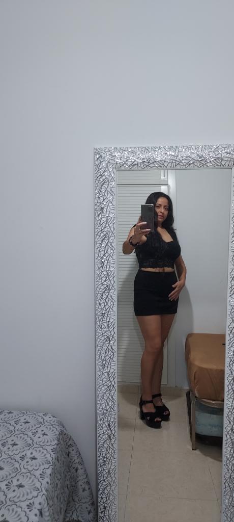 Chica busca chico en Cádiz: 
