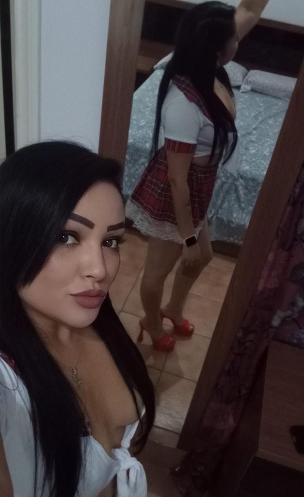 624836934: Chica busca chico en Sevilla