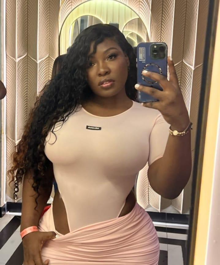 600252313: Chica busca chico en Sevilla