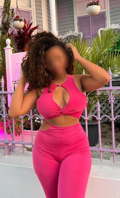742082911: Chica busca chico en Málaga