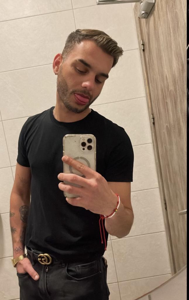 Chico busca chica en Málaga: 