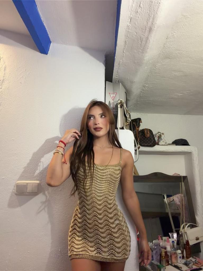 687115535: Chica busca chico en Sevilla