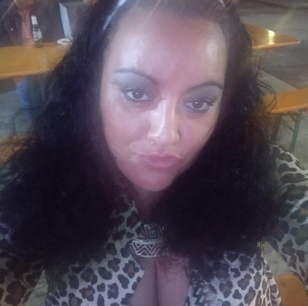 Chica busca chico en Sevilla: 