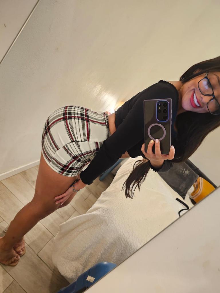 Chica busca chico en Málaga: Chica busca chico