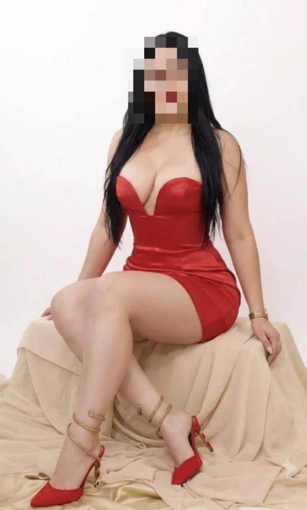 641275510: Chica busca chico en La Coruña