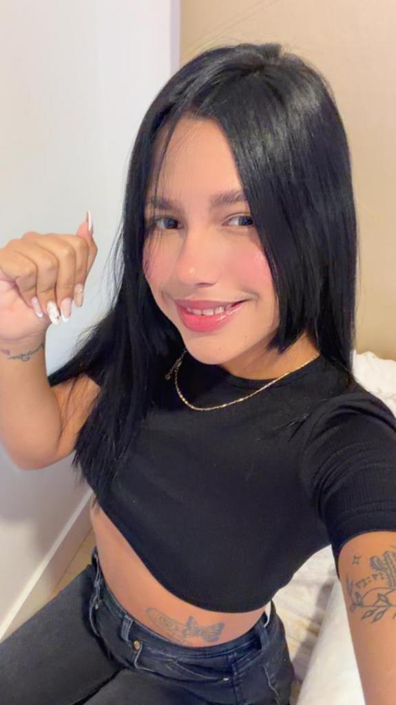 643086383: Chica busca chico en Murcia