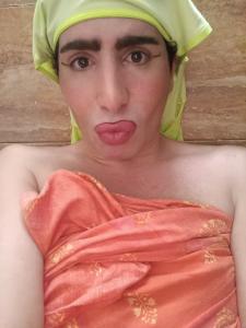 664855351: Chico busca chica en Málaga